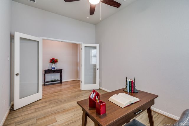 9543 Witten Dr, San Antonio, TX 78254