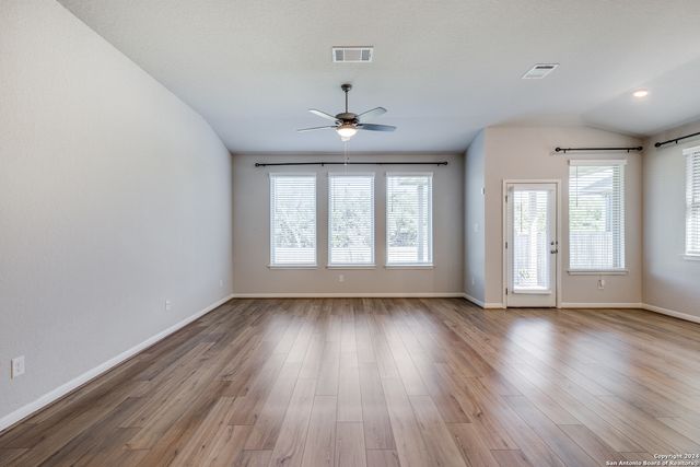 9543 Witten Dr, San Antonio, TX 78254