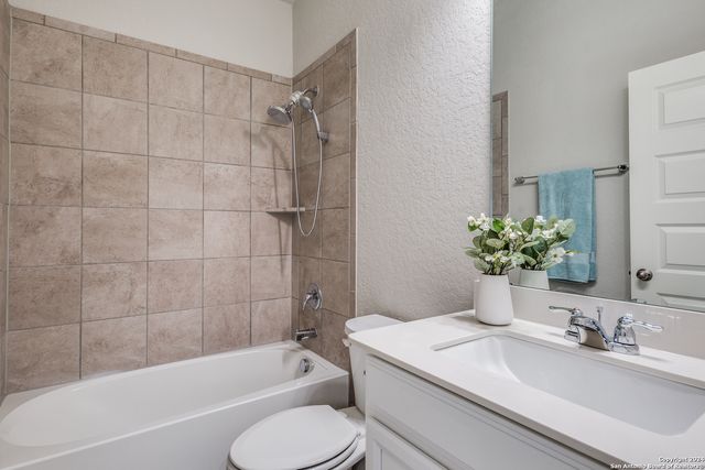 9543 Witten Dr, San Antonio, TX 78254