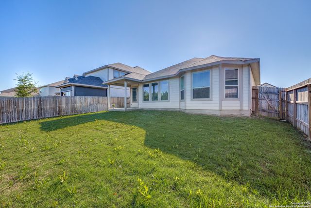 9543 Witten Dr, San Antonio, TX 78254