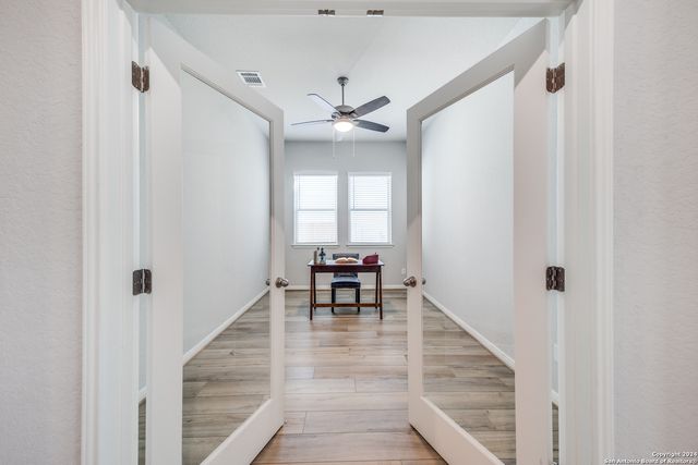 9543 Witten Dr, San Antonio, TX 78254