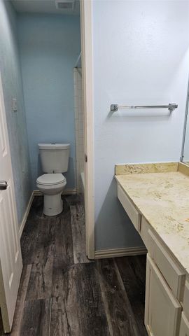 5506 Willow Circle, Fort Worth, TX 76112