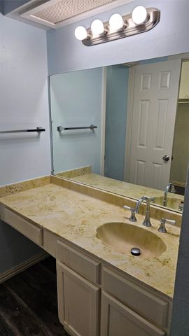 5506 Willow Circle, Fort Worth, TX 76112