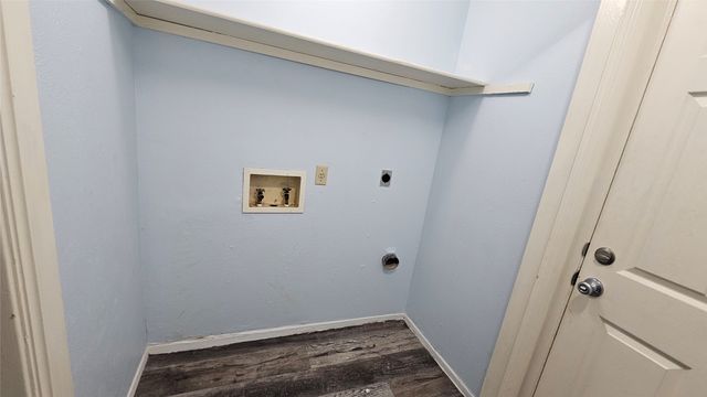 5506 Willow Circle, Fort Worth, TX 76112