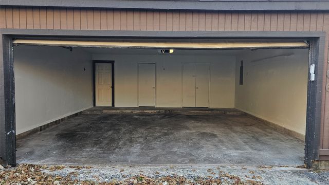 5506 Willow Circle, Fort Worth, TX 76112