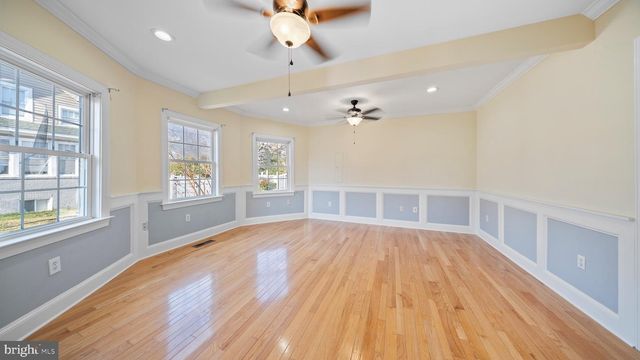 301 E CHESTNUT ST, Delmar, MD 21875