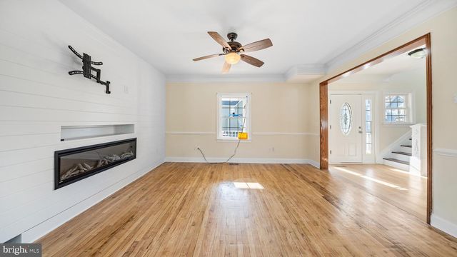 301 E CHESTNUT ST, Delmar, MD 21875