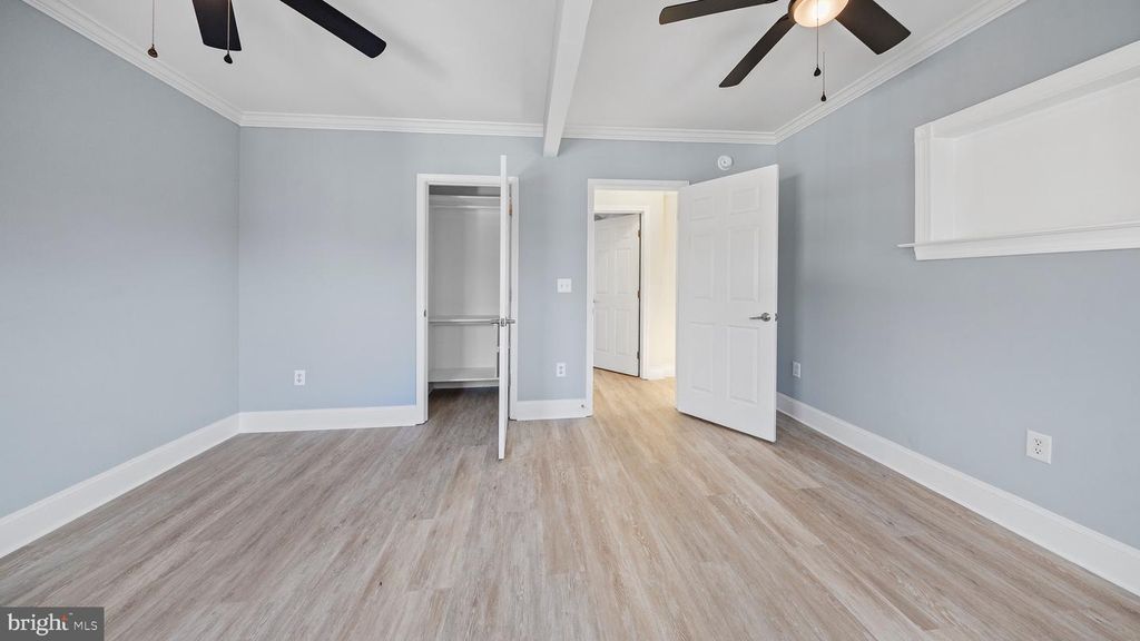 Image 32 of property listing at 301 E CHESTNUT ST, Delmar, MD 21875