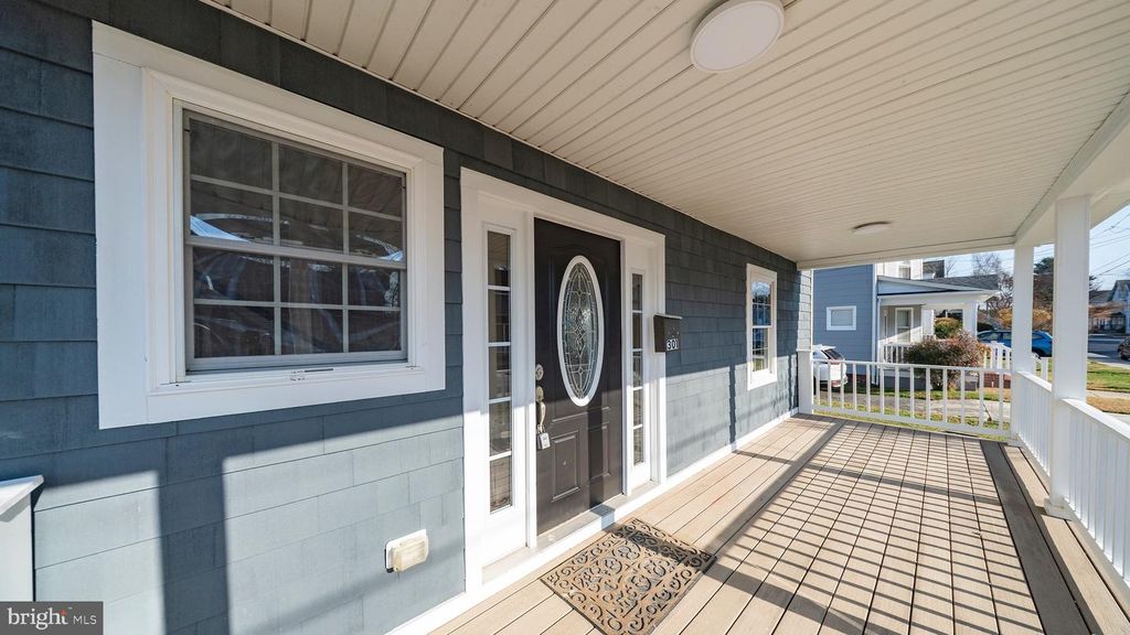 Image 4 of property listing at 301 E CHESTNUT ST, Delmar, MD 21875