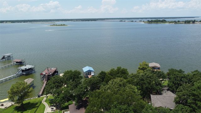 156 Ocean Drive, Gun Barrel City, TX 75156