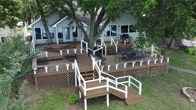 156 Ocean Drive, Gun Barrel City, TX 75156
