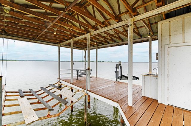 156 Ocean Drive, Gun Barrel City, TX 75156