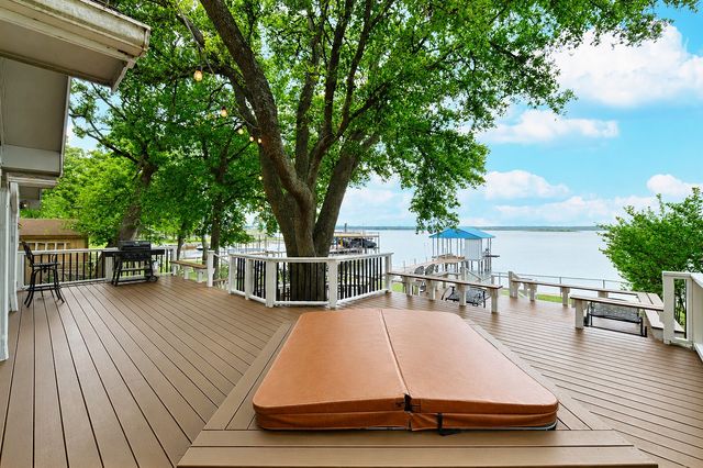 156 Ocean Drive, Gun Barrel City, TX 75156