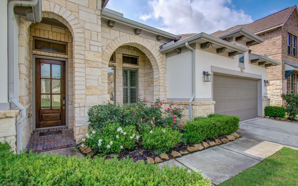 6242 Garden Lakes Lane, Sugar Land, TX 77479