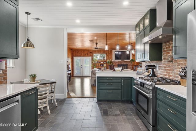 128 Rosier Street, New Iberia, LA 70563