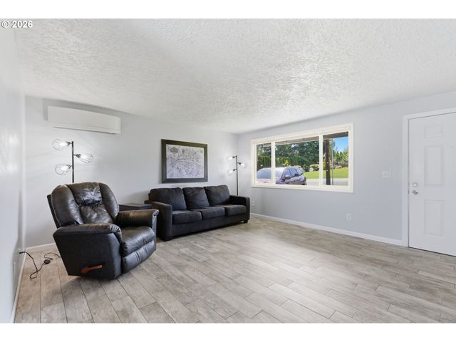 1808 Nw 94th St, Vancouver, WA 98665