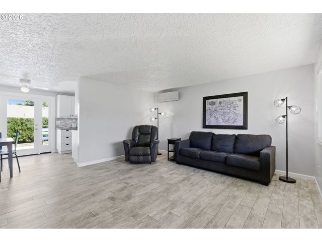 1808 Nw 94th St, Vancouver, WA 98665