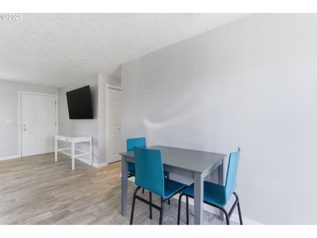 1808 Nw 94th St, Vancouver, WA 98665