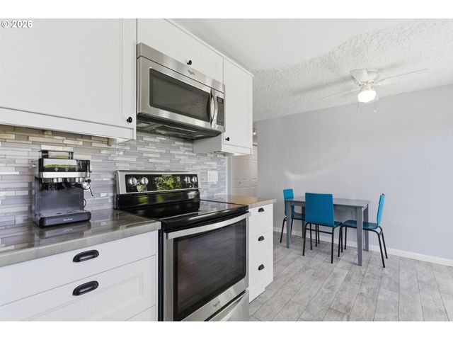 1808 Nw 94th St, Vancouver, WA 98665