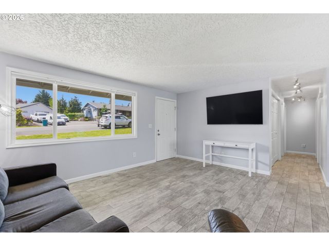 1808 Nw 94th St, Vancouver, WA 98665