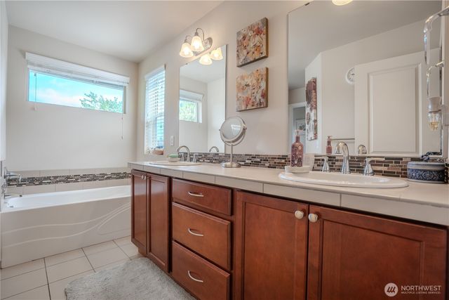 1929 65th Avenue SE, Tumwater, WA 98501