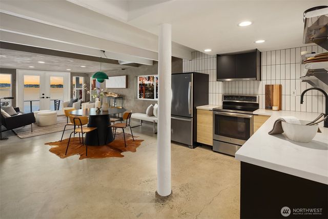306 SW 292nd Street, Federal Way, WA 98023