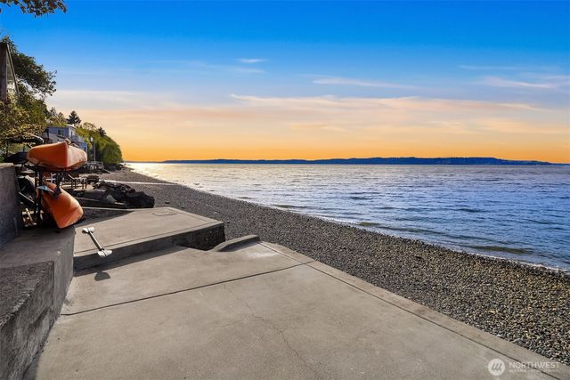 306 SW 292nd Street, Federal Way, WA 98023