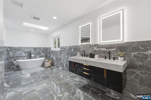 1690 Hamburg Turnpike, Wayne, NJ 07470