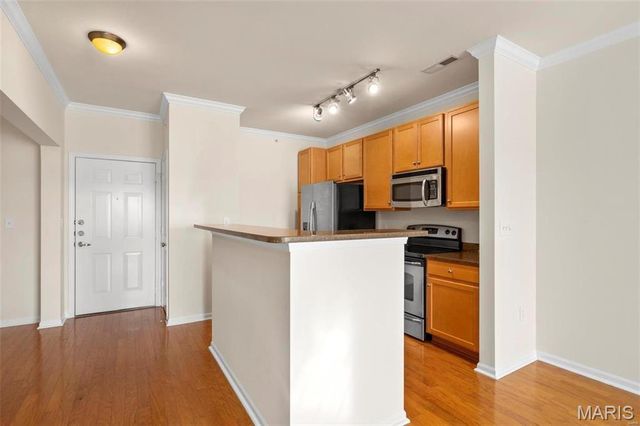 1270 Strassner Drive 3408, Brentwood, MO 63144