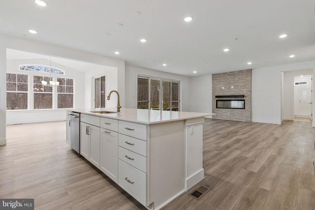 2011 ST. JAMES RD, Accokeek, MD 20607