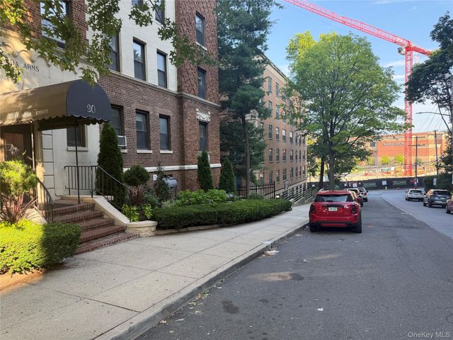 30 Windsor Terrace 2D, White Plains, NY 10601