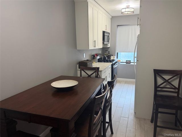 30 Windsor Terrace 2D, White Plains, NY 10601