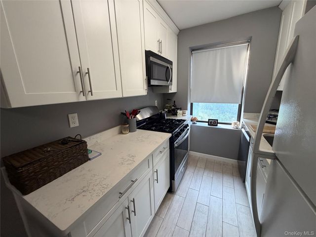30 Windsor Terrace 2D, White Plains, NY 10601