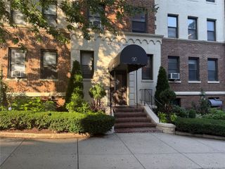 30 Windsor Terrace 2D, White Plains, NY 10601