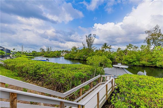 17209 Hidden Estates CIR, Fort Myers, FL 33908