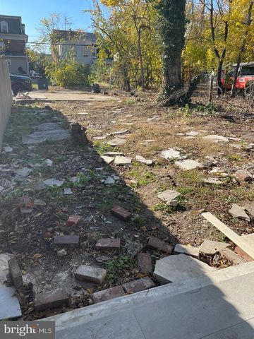 346 PARKER ST, Chester, PA 19013