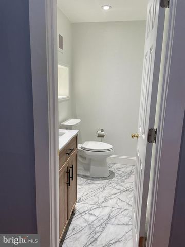 346 PARKER ST, Chester, PA 19013