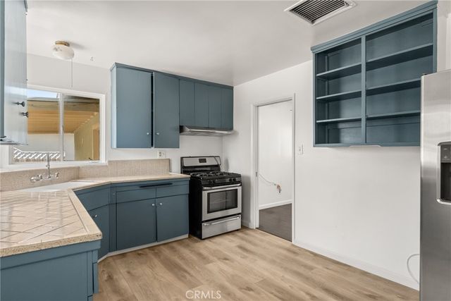 237 W Van Koevering Street, Rialto, CA 92376