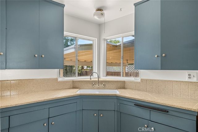 237 W Van Koevering Street, Rialto, CA 92376