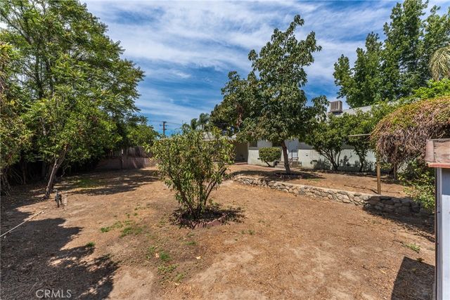 237 W Van Koevering Street, Rialto, CA 92376