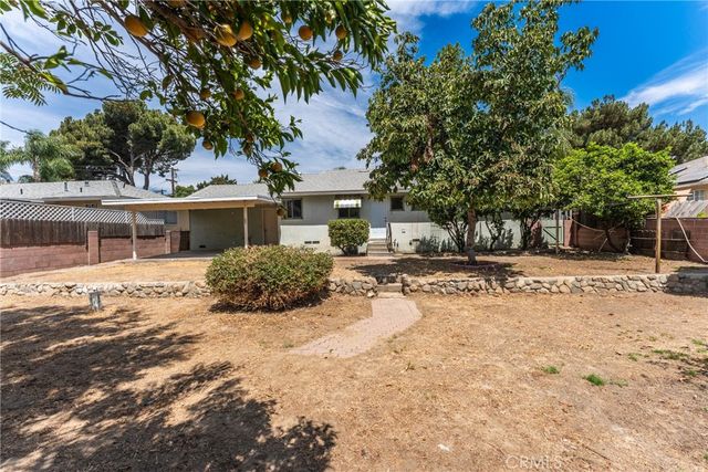 237 W Van Koevering Street, Rialto, CA 92376