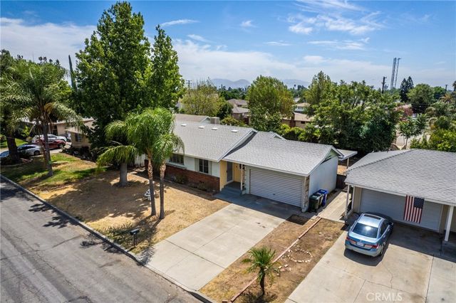 237 W Van Koevering Street, Rialto, CA 92376