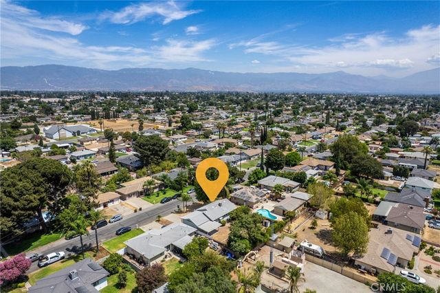 237 W Van Koevering Street, Rialto, CA 92376