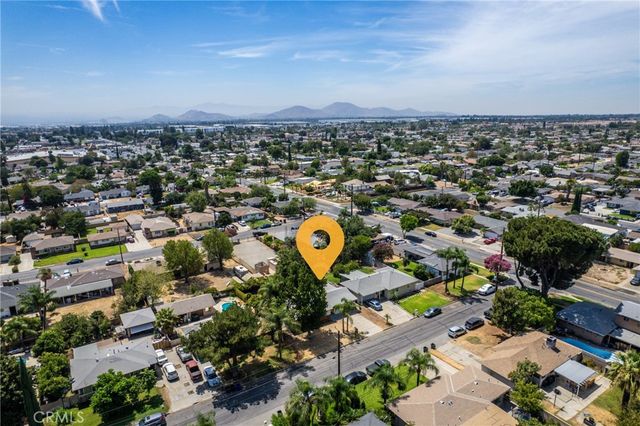 237 W Van Koevering Street, Rialto, CA 92376