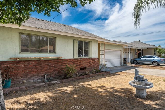 237 W Van Koevering Street, Rialto, CA 92376