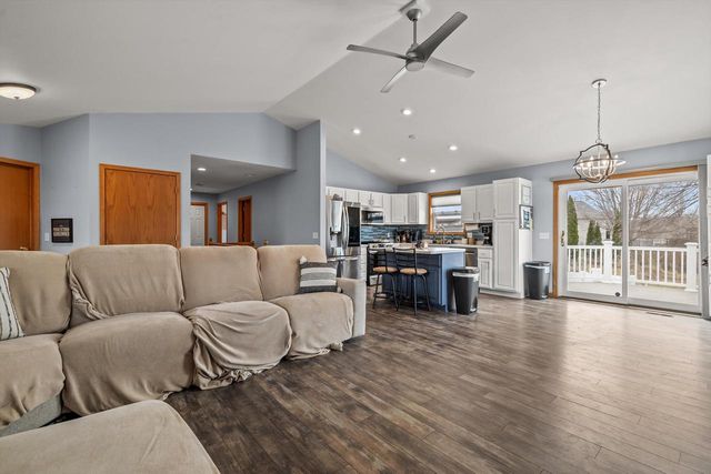 1157 Bluestem COURT, Elkhorn, WI 53121