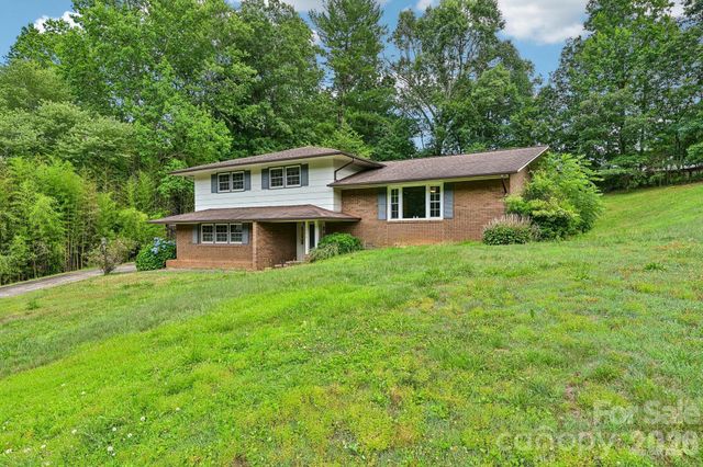8417 Rolling Hills Avenue, Hickory, NC 28602