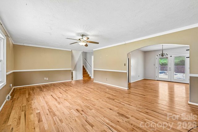 8417 Rolling Hills Avenue, Hickory, NC 28602