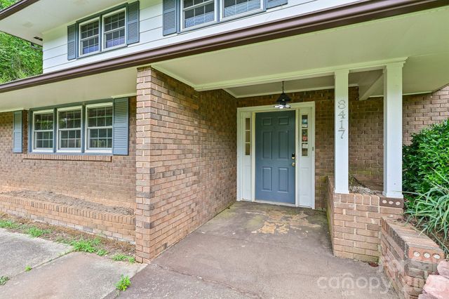 8417 Rolling Hills Avenue, Hickory, NC 28602