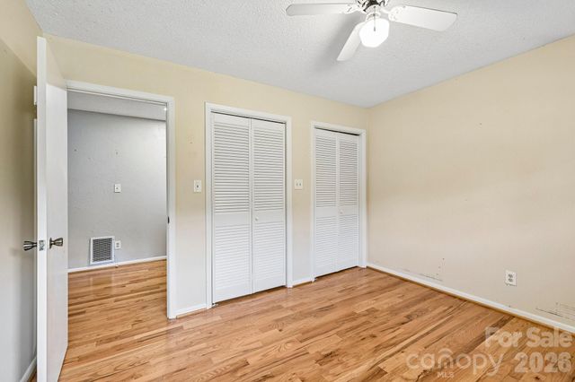 8417 Rolling Hills Avenue, Hickory, NC 28602